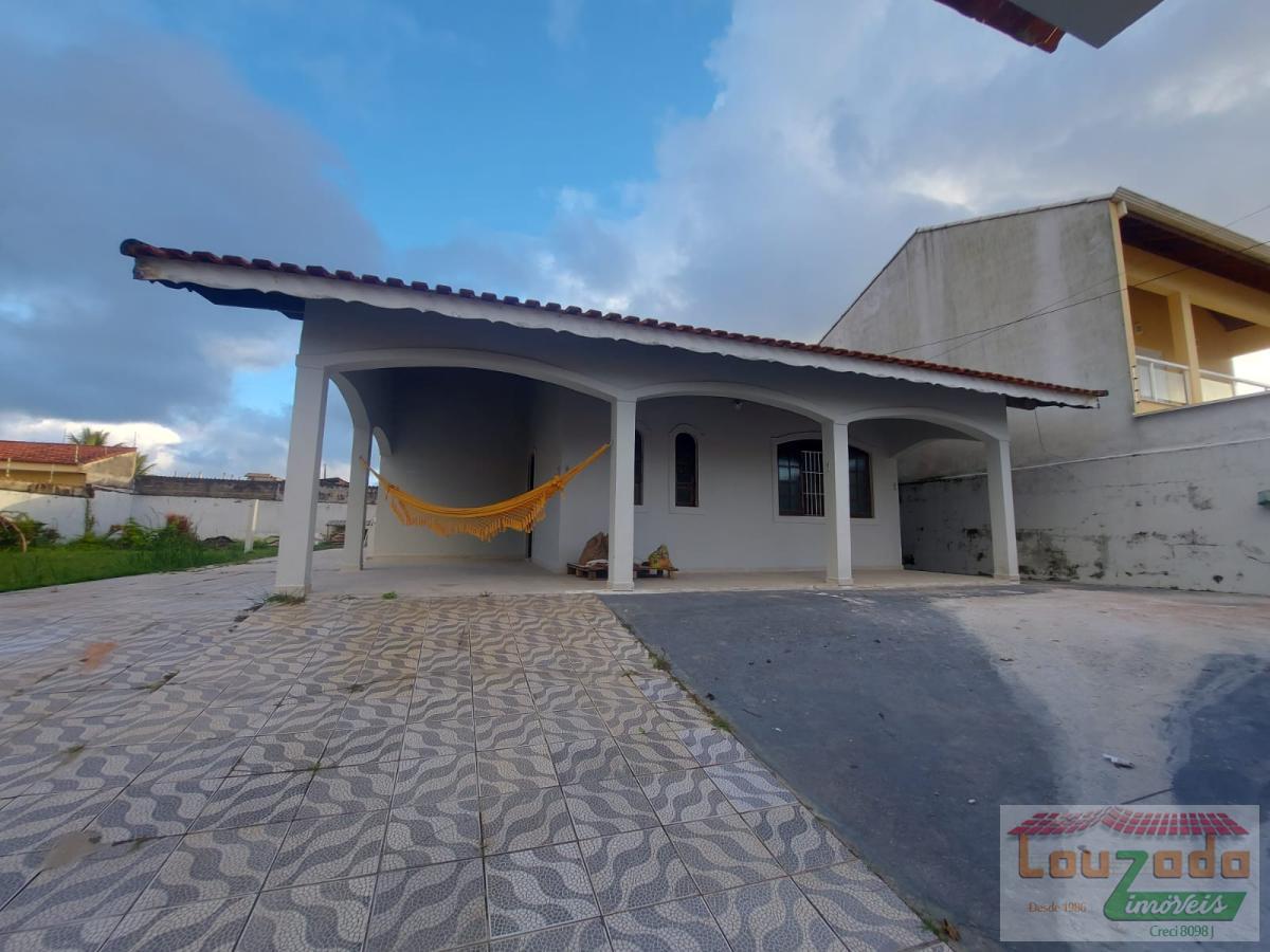 Casa à venda com 3 quartos, 360m² - Foto 1