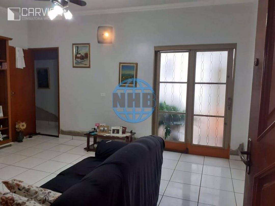 Casa à venda com 3 quartos, 178m² - Foto 4