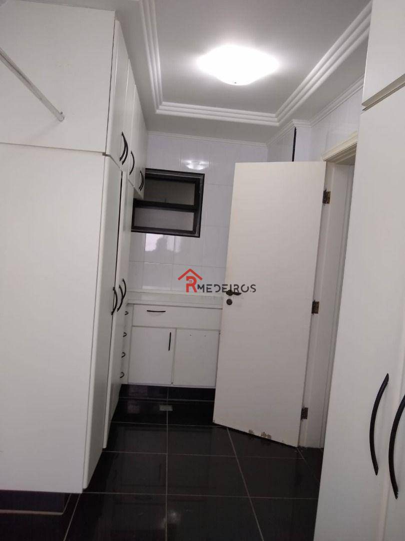 Apartamento à venda com 3 quartos, 135m² - Foto 28