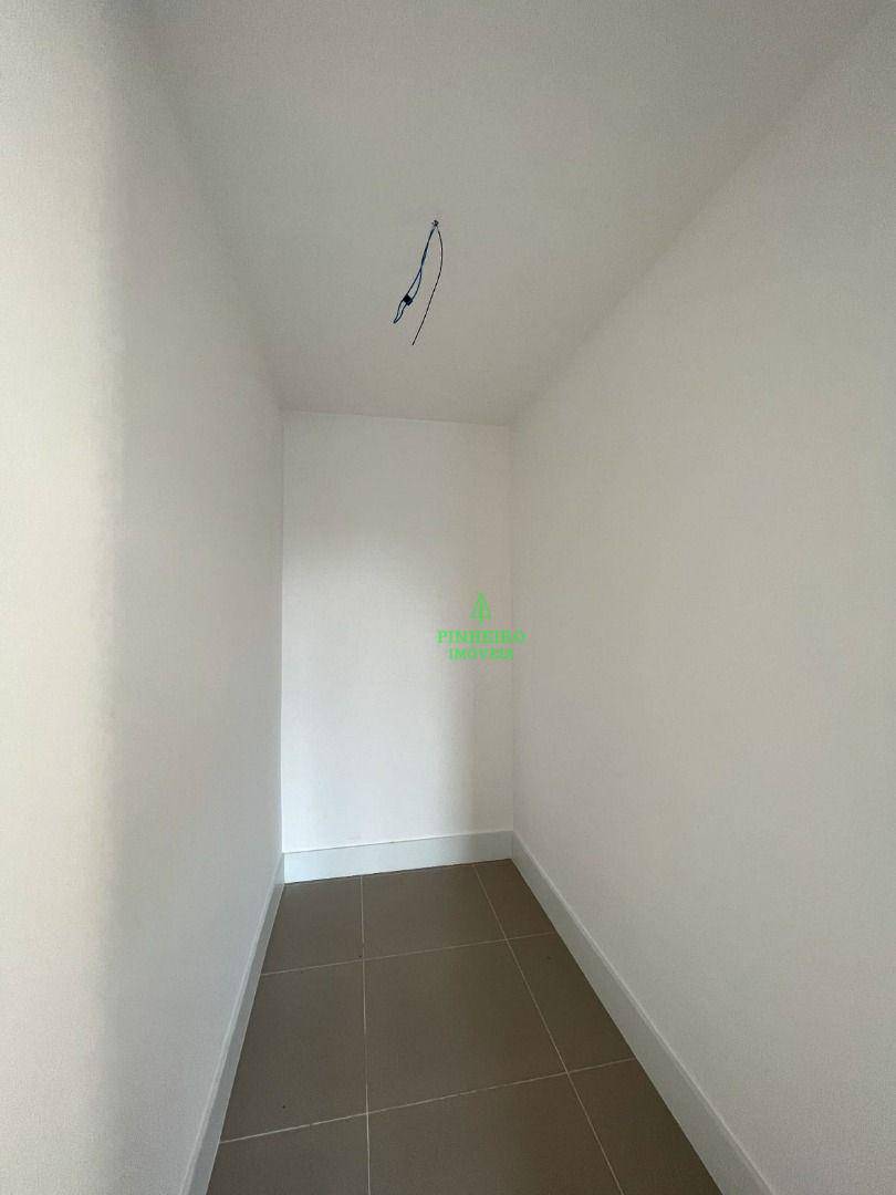 Casa à venda com 3 quartos, 180m² - Foto 18