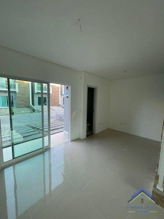 Casa de Condomínio à venda com 3 quartos, 100m² - Foto 20