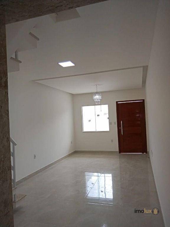 Casa à venda com 2 quartos, 101m² - Foto 4