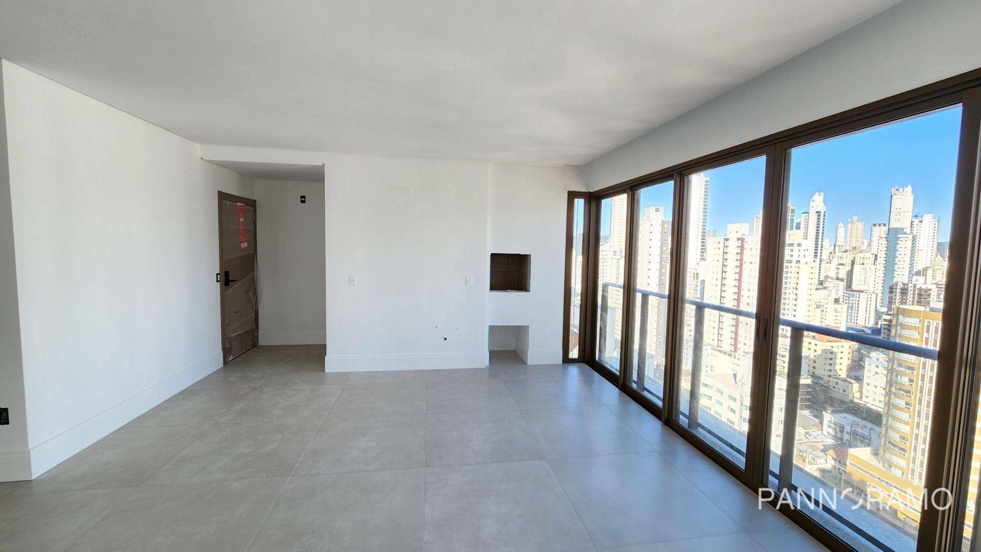 Apartamento à venda com 5 quartos, 238m² - Foto 3