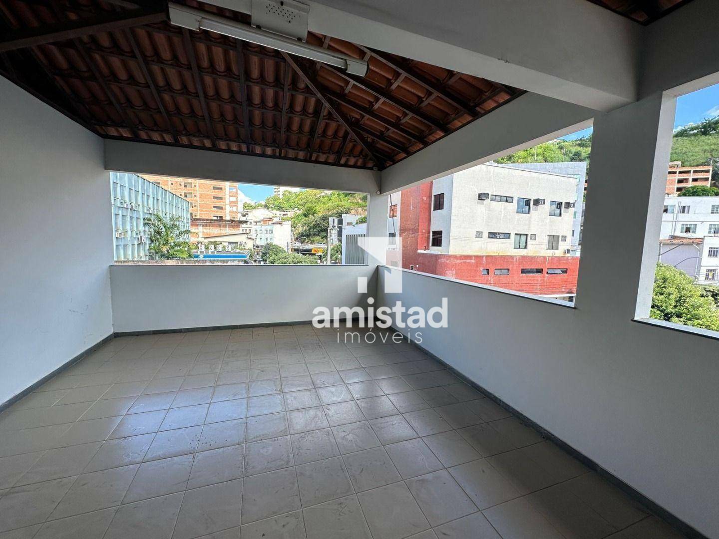 Casa para alugar com 6 quartos, 280m² - Foto 19