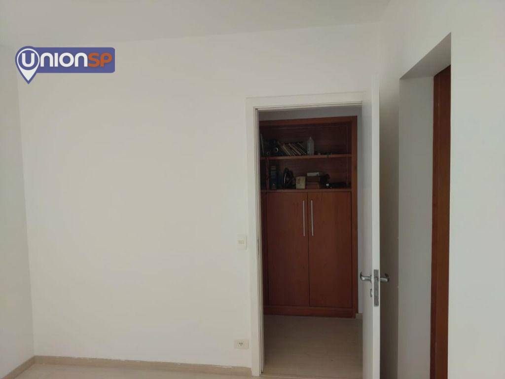 Apartamento à venda com 4 quartos, 220m² - Foto 13