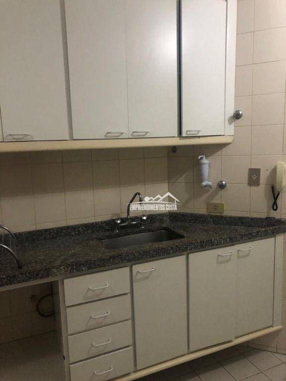 Apartamento para alugar com 3 quartos, 160m² - Foto 11