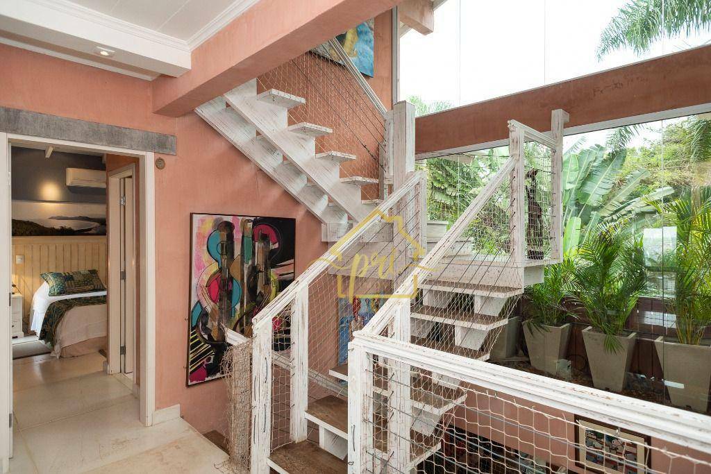 Casa à venda com 6 quartos, 800m² - Foto 40