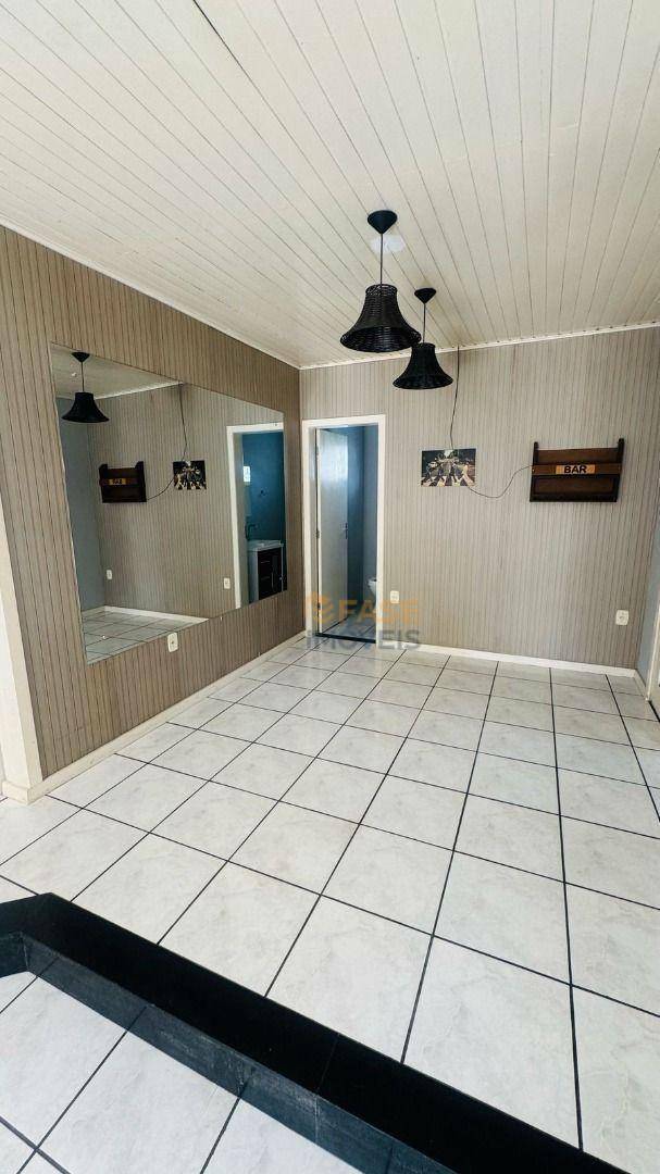 Casa à venda com 3 quartos, 1m² - Foto 7