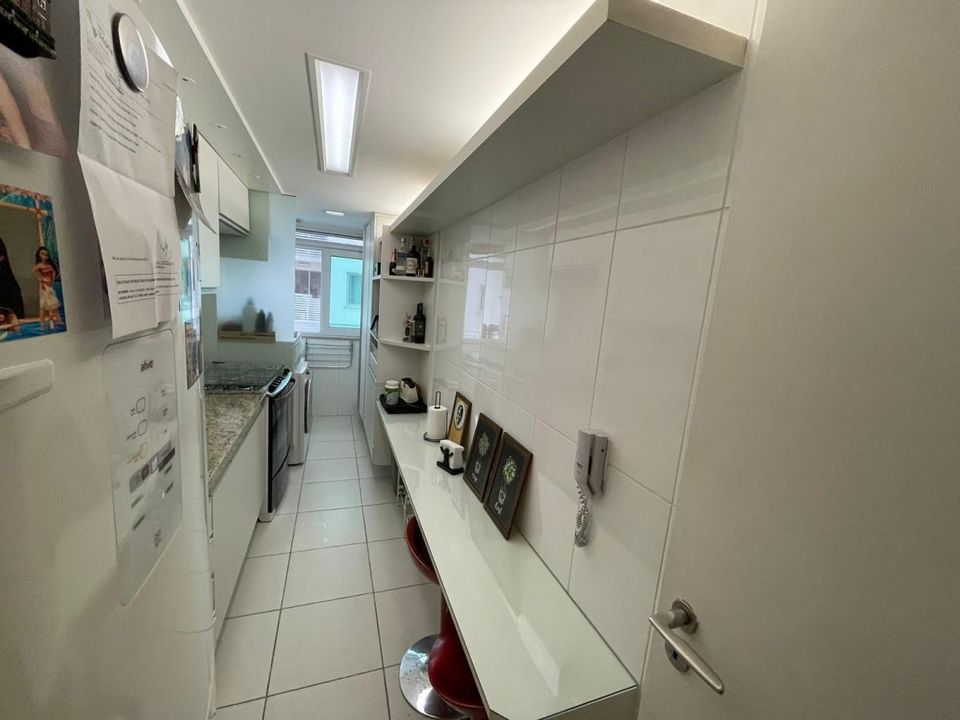 Apartamento à venda com 3 quartos, 98m² - Foto 9