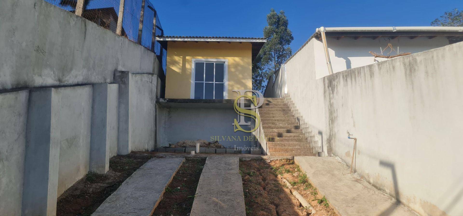 Casa à venda com 3 quartos, 70m² - Foto 3