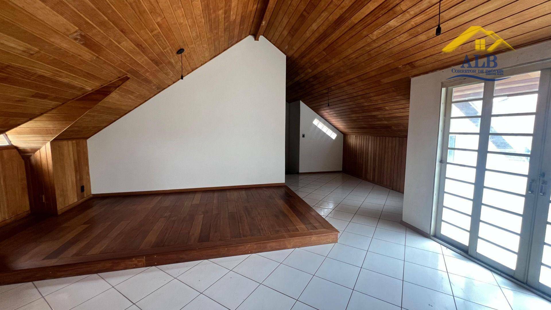 Casa para alugar com 5 quartos, 234m² - Foto 14