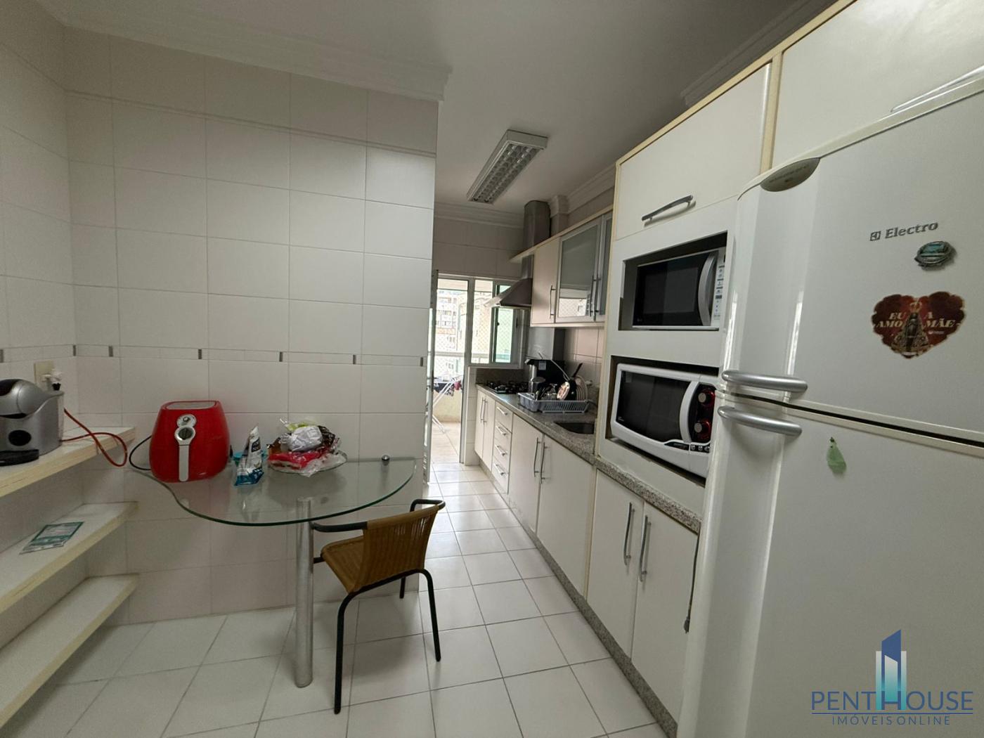 Apartamento à venda com 3 quartos, 143m² - Foto 22