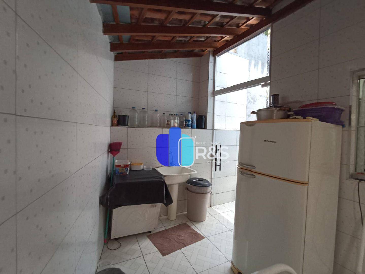 Casa à venda com 6 quartos, 214m² - Foto 20
