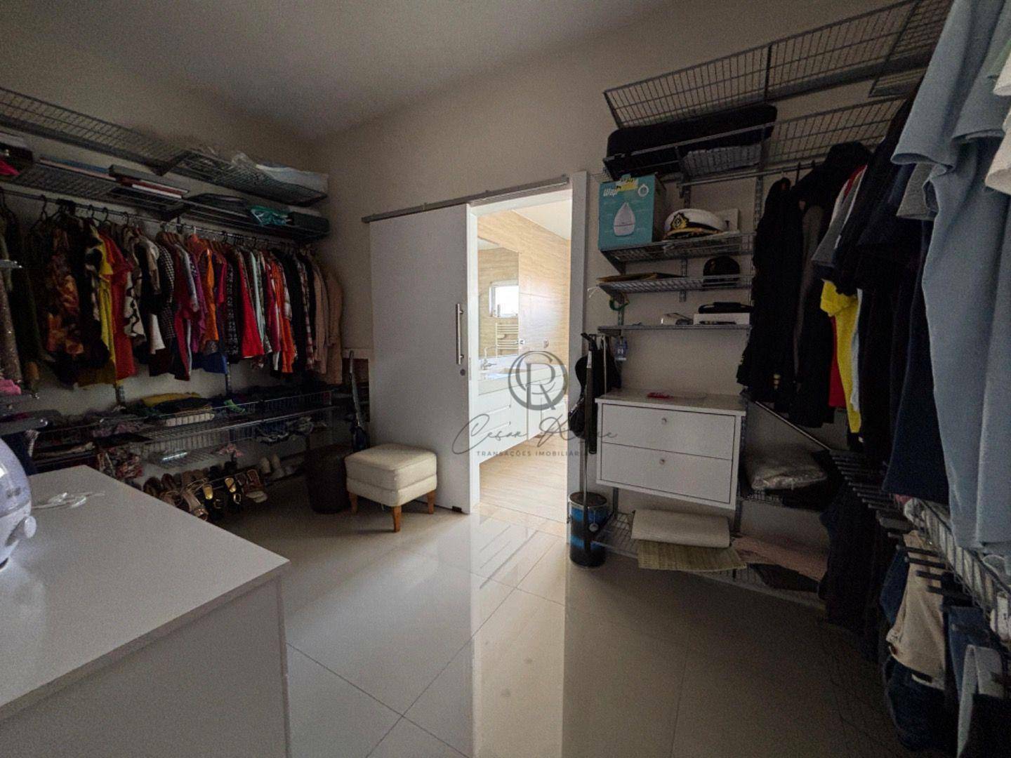 Casa à venda e aluguel com 4 quartos, 265m² - Foto 17