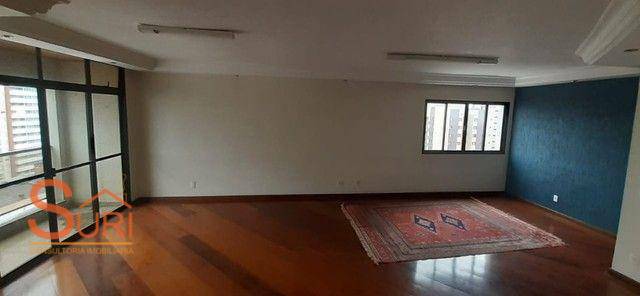 Apartamento à venda com 3 quartos, 214m² - Foto 1