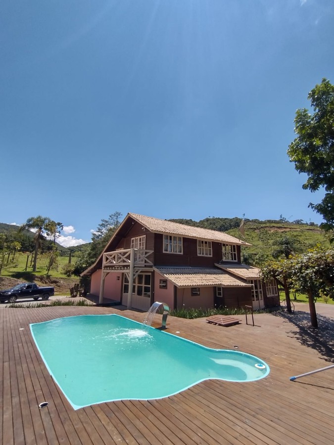 Casa à venda com 4 quartos, 2m² - Foto 7