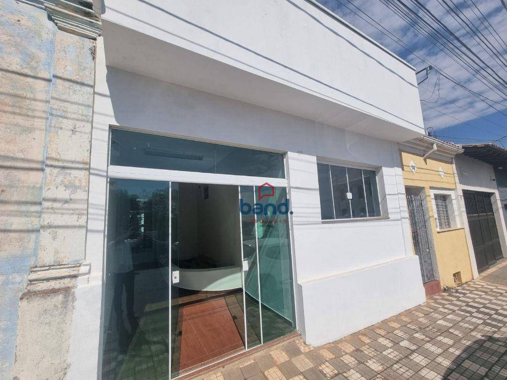 Casa para alugar com 5 quartos, 133m² - Foto 1