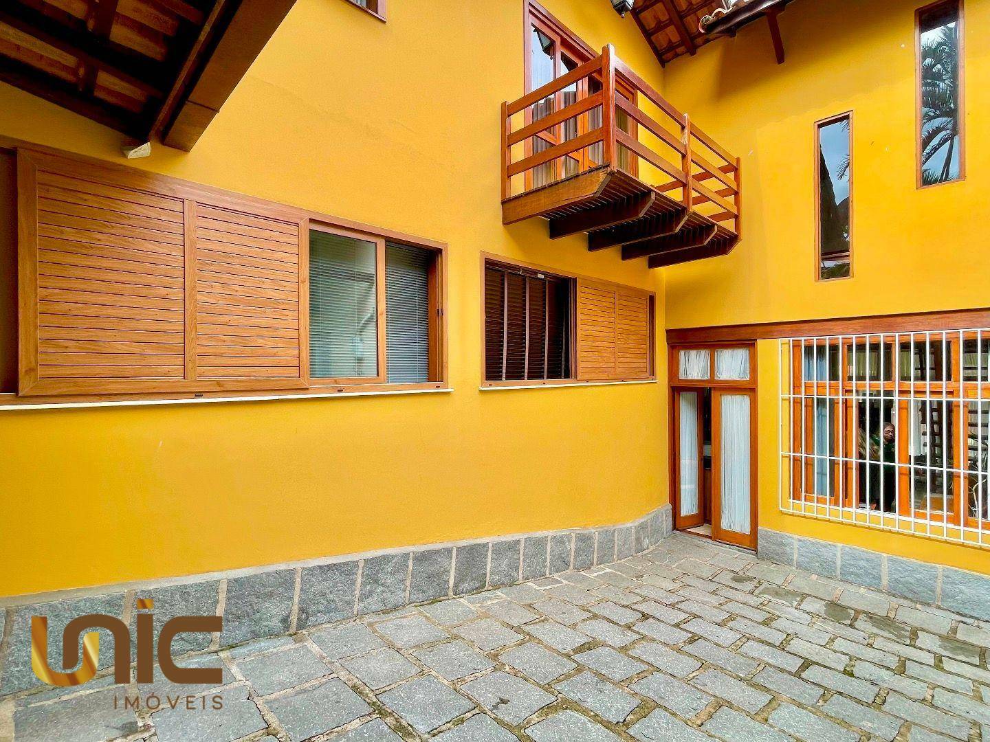Casa à venda com 4 quartos, 220m² - Foto 41