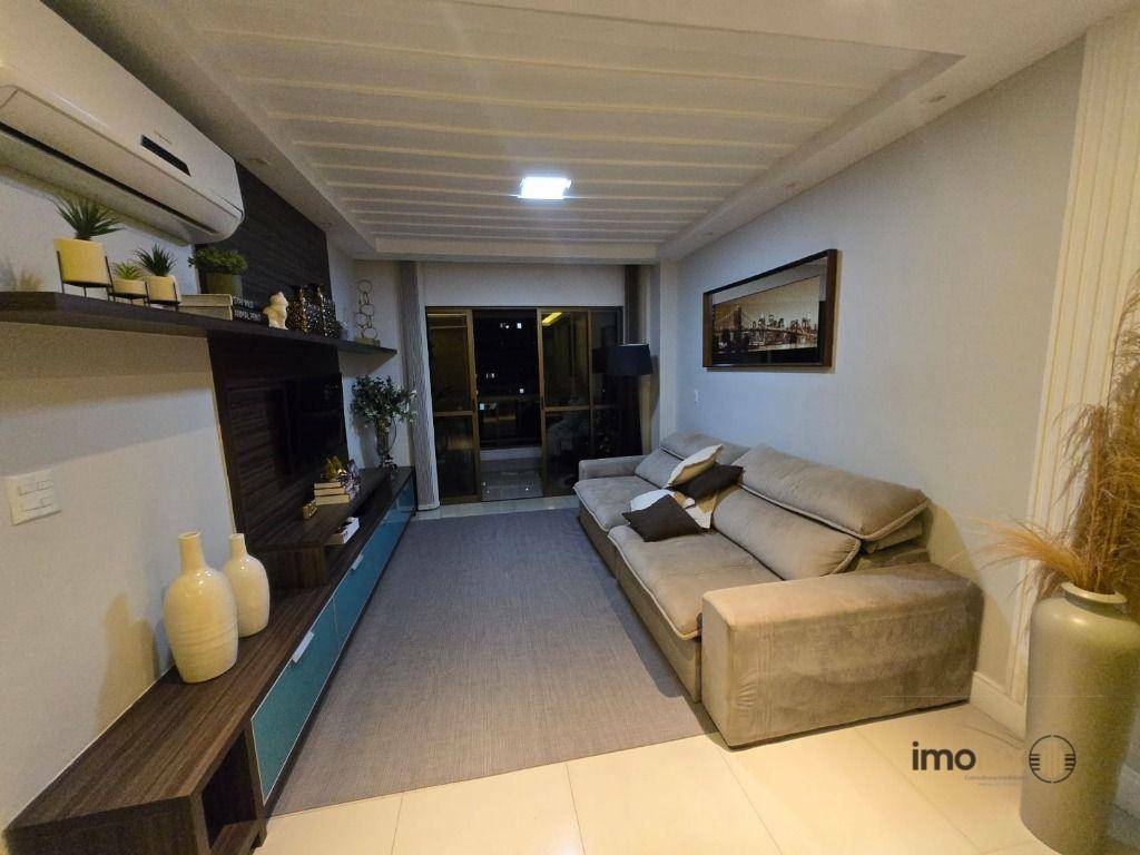 Apartamento à venda com 3 quartos, 128m² - Foto 2