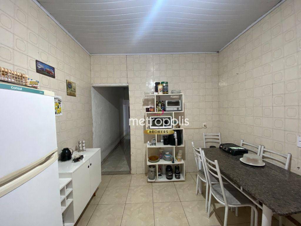 Casa à venda com 4 quartos, 200m² - Foto 29