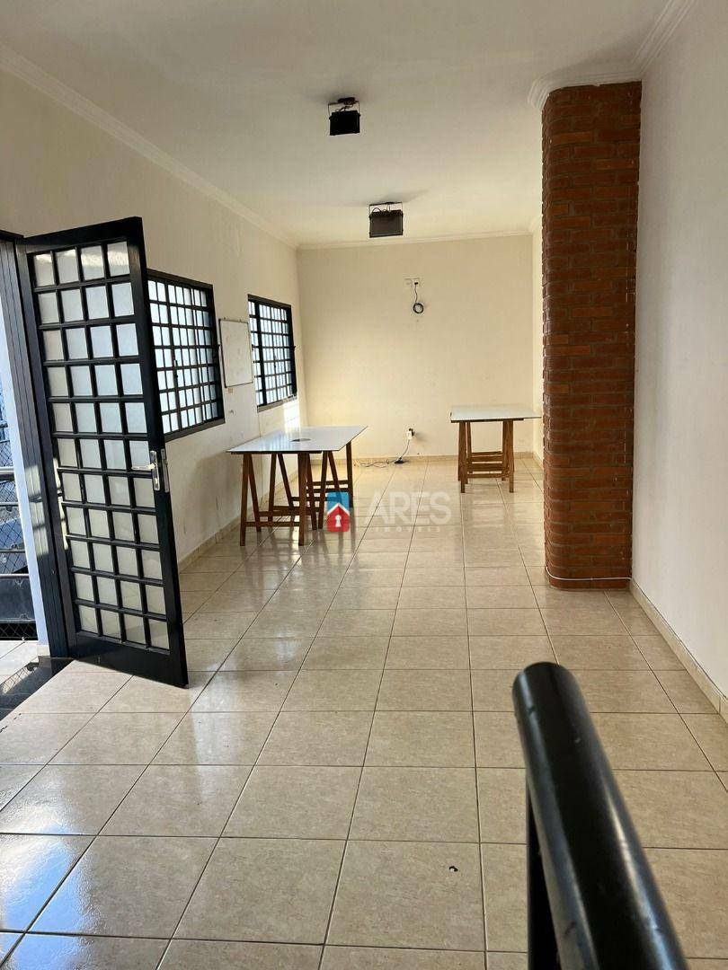 Casa para alugar com 3 quartos, 460m² - Foto 36