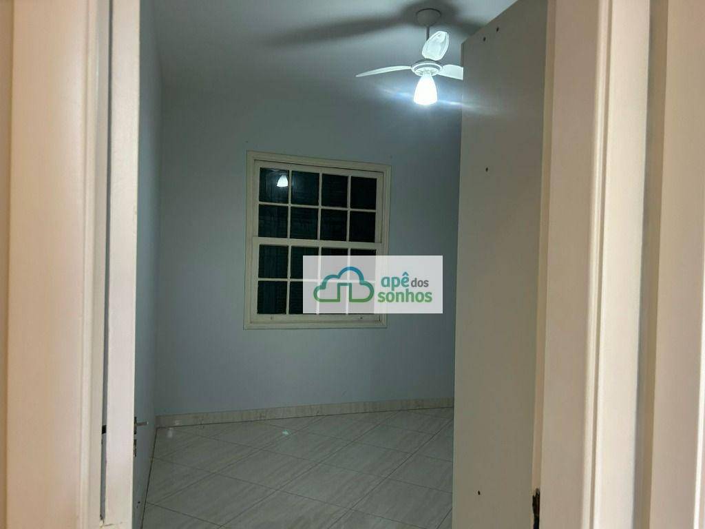 Apartamento para alugar com 2 quartos, 65m² - Foto 21