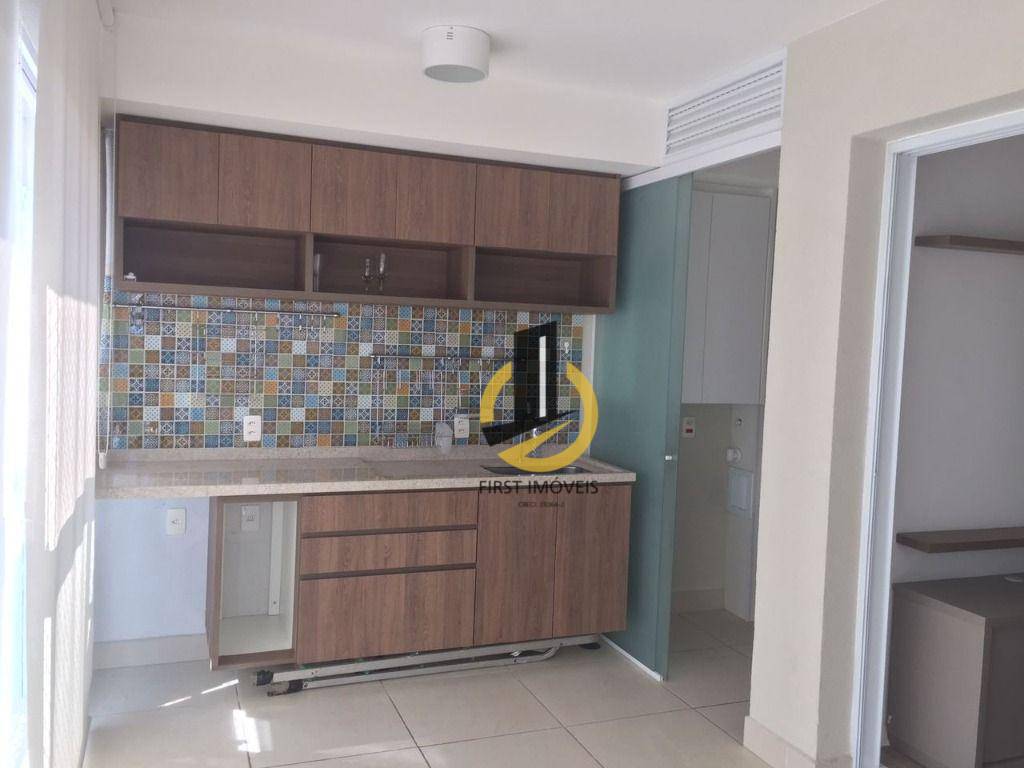 Apartamento à venda com 2 quartos, 65m² - Foto 1