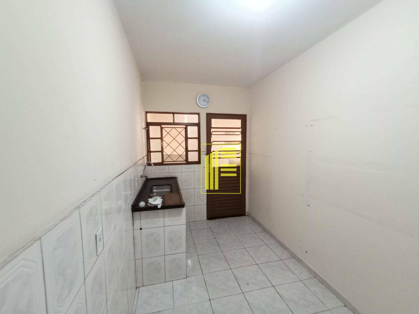 Casa para alugar com 1 quarto, 50m² - Foto 10