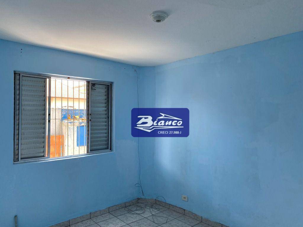 Casa para alugar com 2 quartos, 50m² - Foto 6