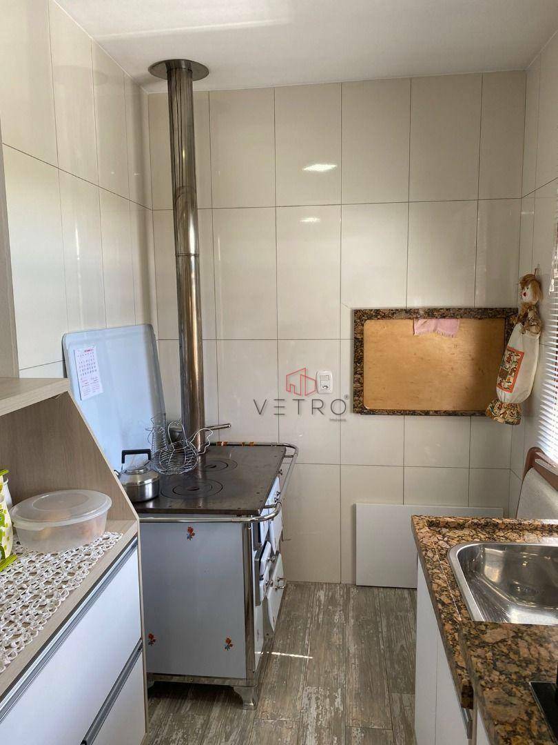 Casa à venda com 4 quartos, 300m² - Foto 5