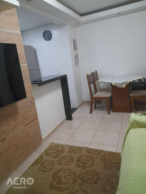 Apartamento à venda com 2 quartos, 48m² - Foto 12