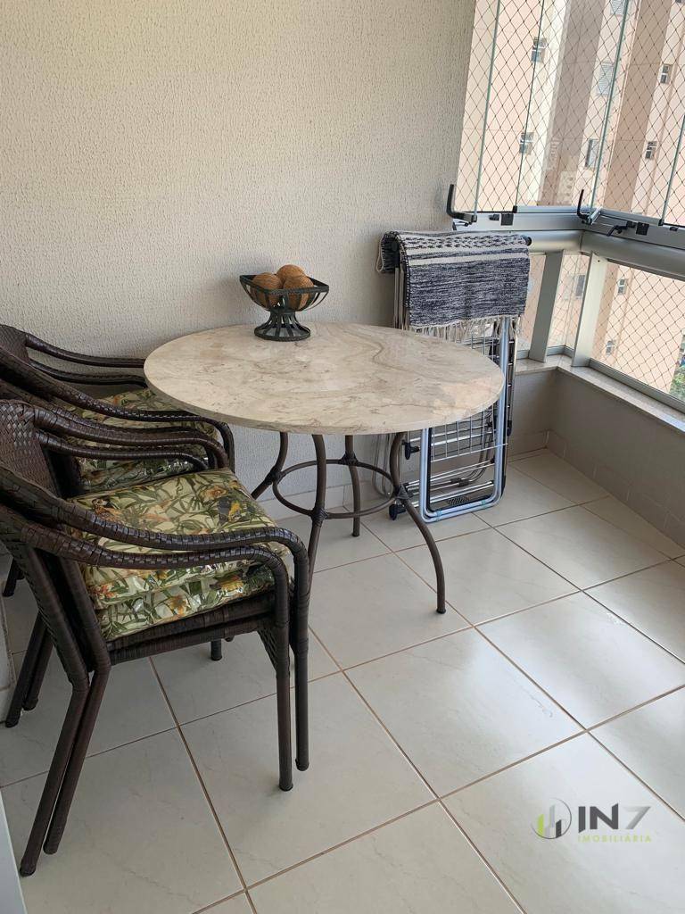 Apartamento à venda com 2 quartos, 79m² - Foto 17