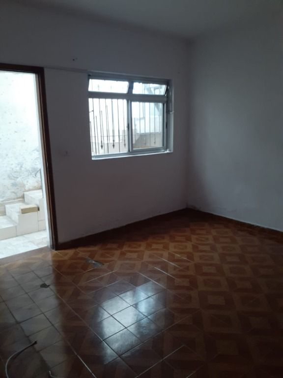 Casa para alugar com 3 quartos, 180m² - Foto 4