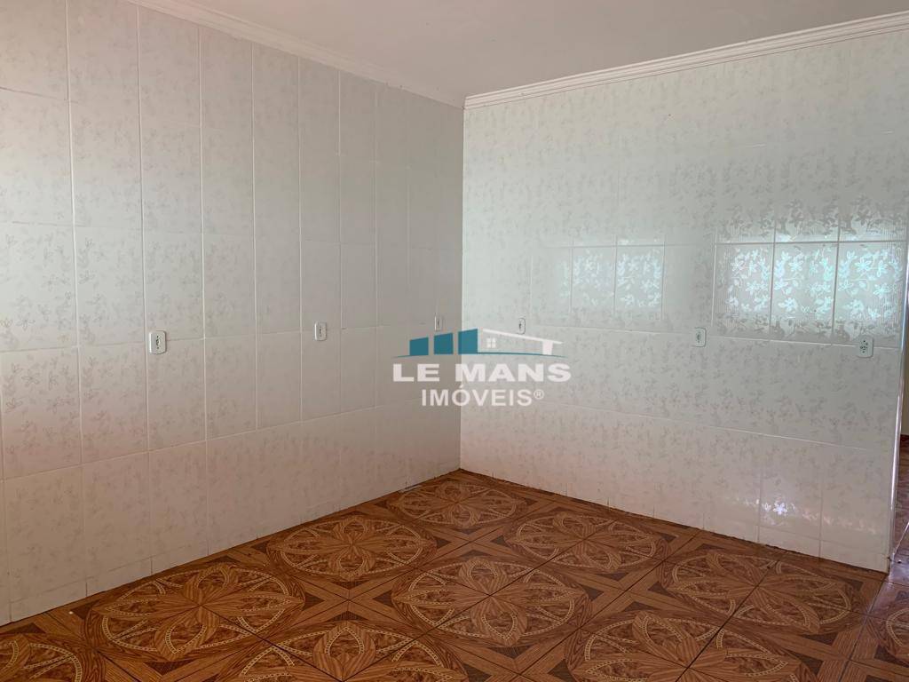 Casa à venda com 3 quartos, 211m² - Foto 6