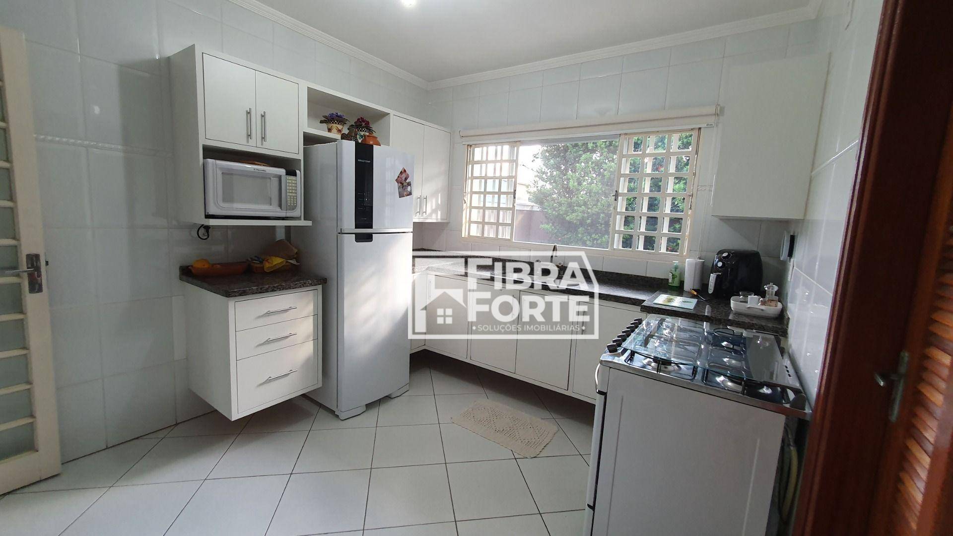 Casa de Condomínio à venda com 3 quartos, 230m² - Foto 29