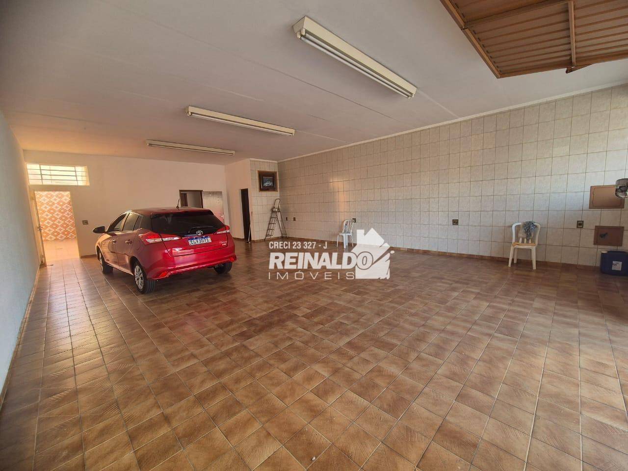 Casa à venda e aluguel com 3 quartos, 250m² - Foto 26