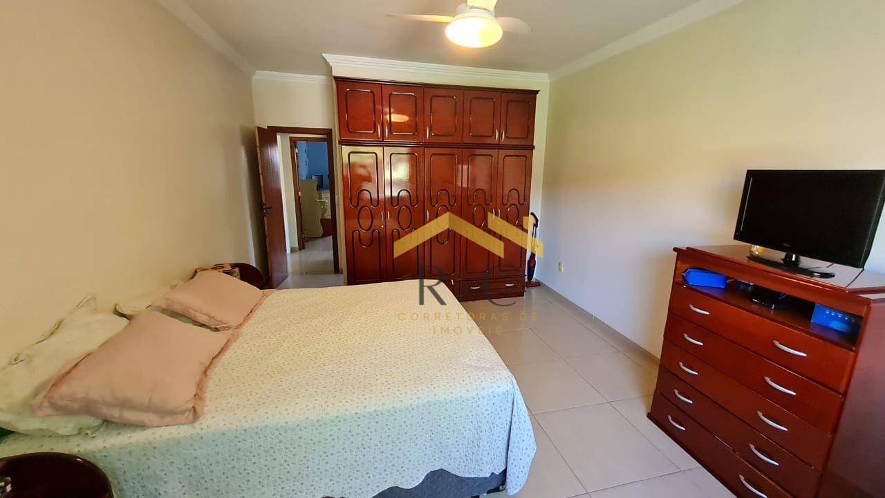 Casa à venda com 4 quartos, 187m² - Foto 4