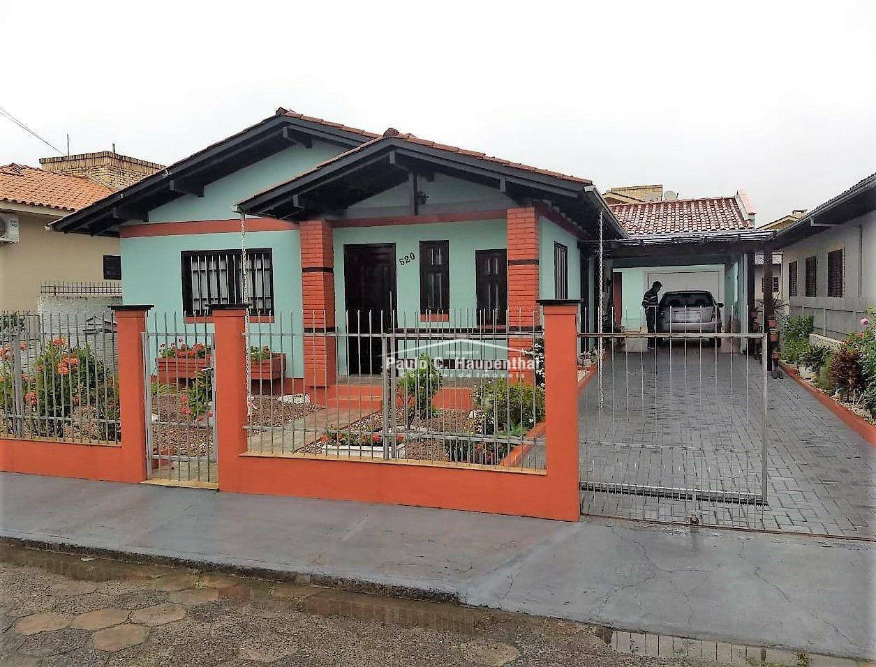 Casa, 4 quartos, 212 m² - Foto 1