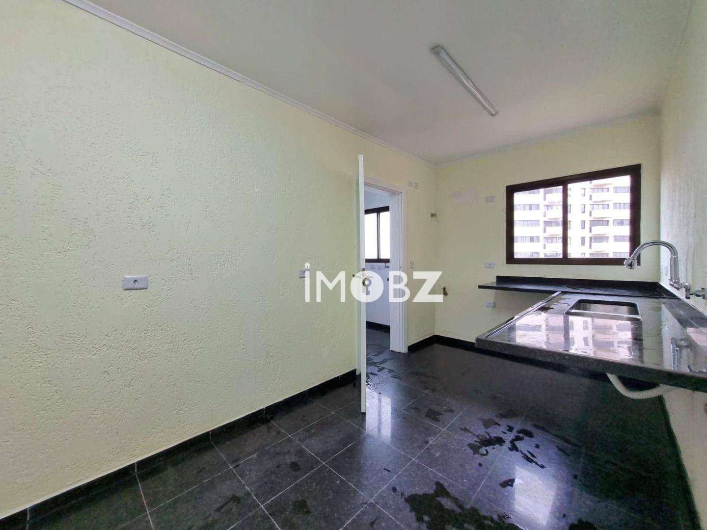 Apartamento à venda com 4 quartos, 236m² - Foto 19