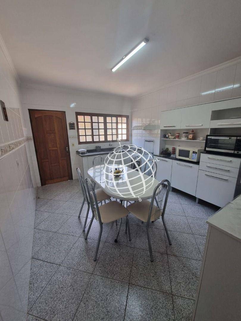 Casa à venda com 2 quartos, 115m² - Foto 8