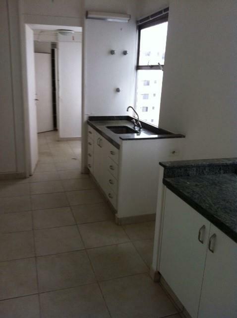 Apartamento à venda com 3 quartos, 127m² - Foto 11