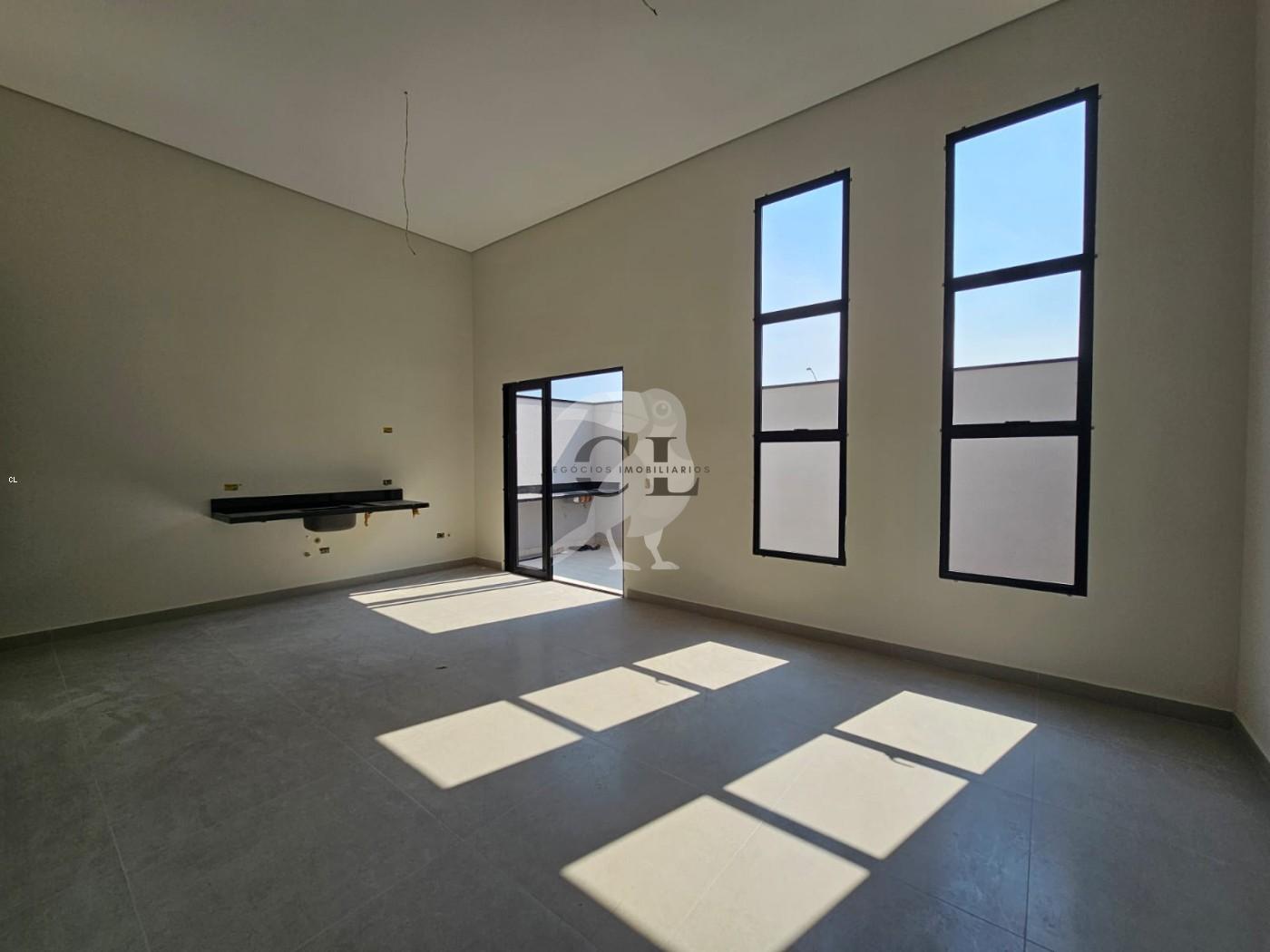 Casa à venda com 2 quartos, 140m² - Foto 1