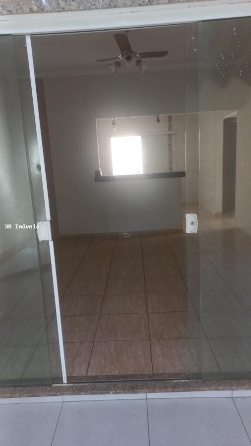 Casa à venda com 3 quartos, 200m² - Foto 8