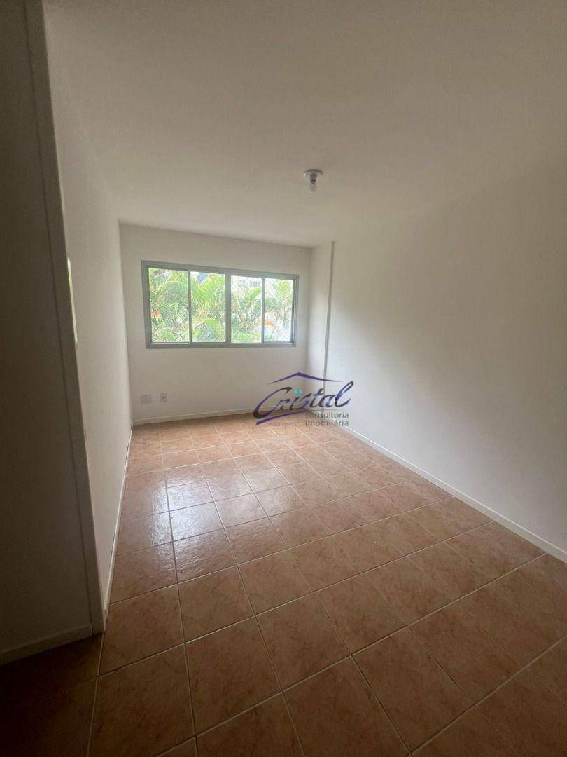 Apartamento para alugar com 3 quartos, 73m² - Foto 1