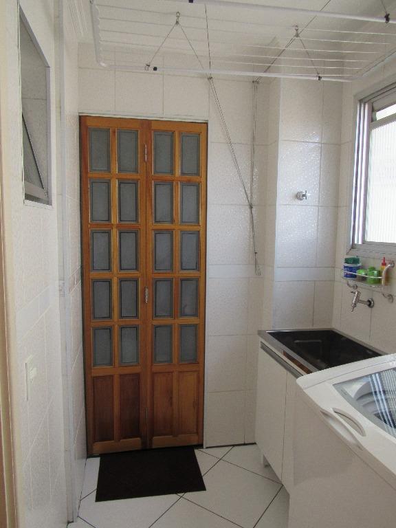 Apartamento à venda com 3 quartos, 107m² - Foto 32