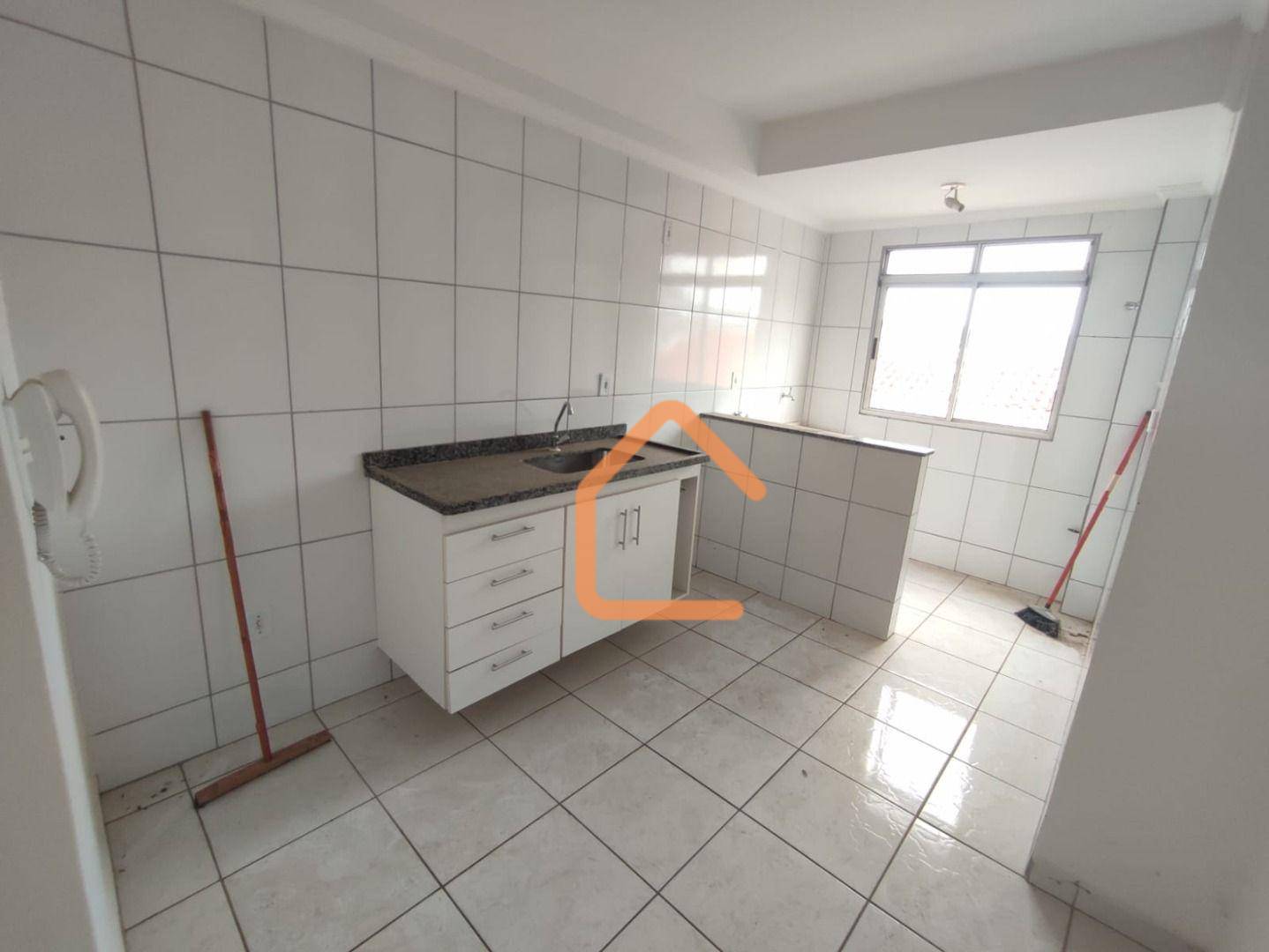 Apartamento à venda com 2 quartos, 68m² - Foto 1