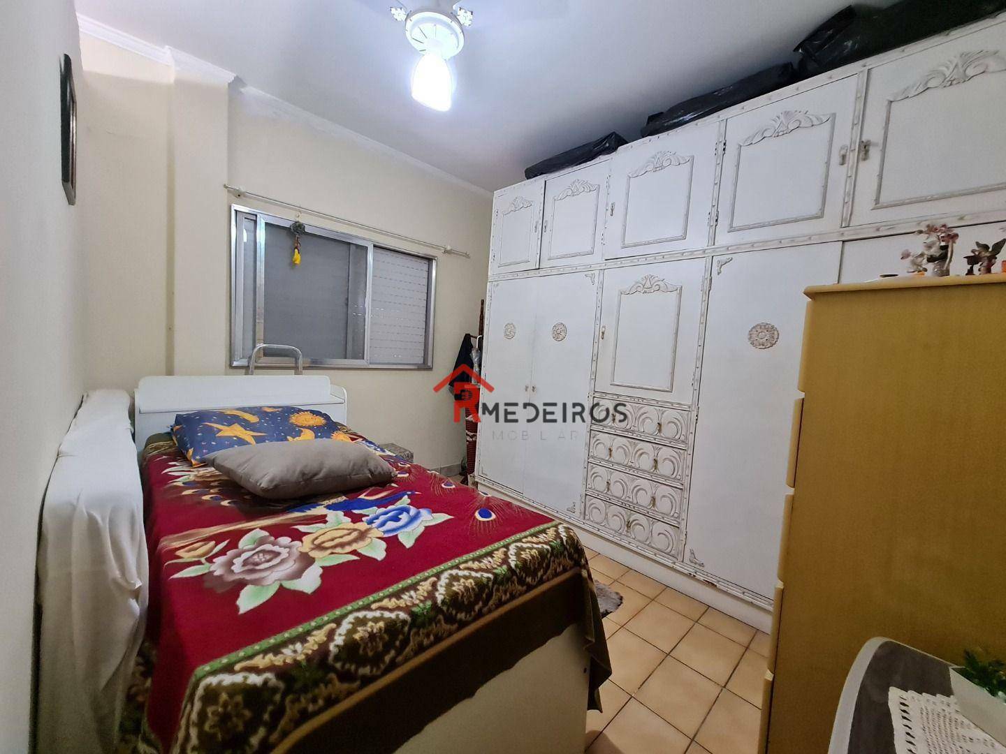 Apartamento à venda com 2 quartos, 70m² - Foto 11