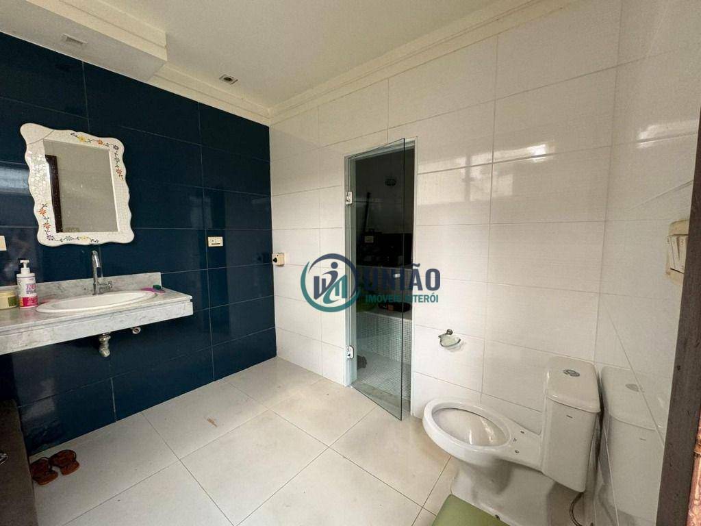 Casa à venda com 4 quartos, 300m² - Foto 15