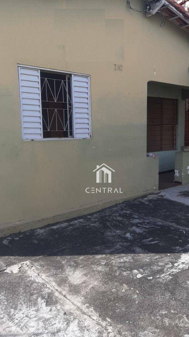 Casa à venda com 3 quartos, 310m² - Foto 4