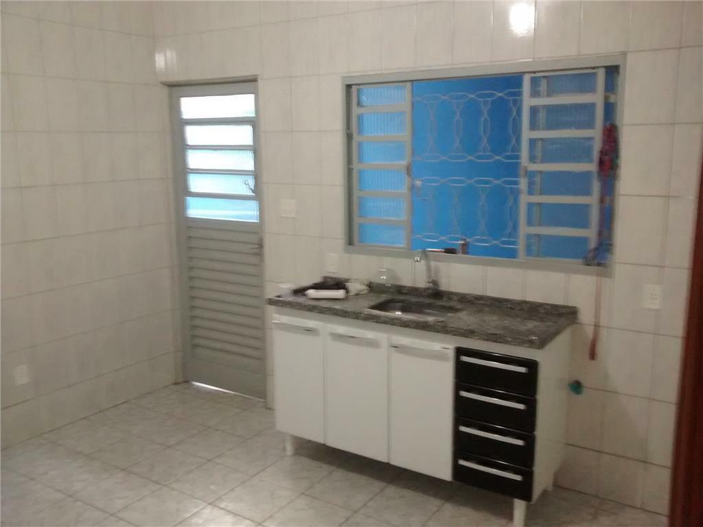 Casa à venda com 2 quartos, 90m² - Foto 4